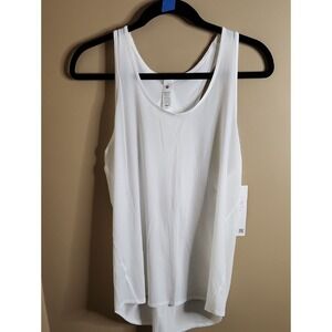 Lululemon Essential Tank Pleated* Jersey  In White. Size 6. NWT. #W1BSAS
